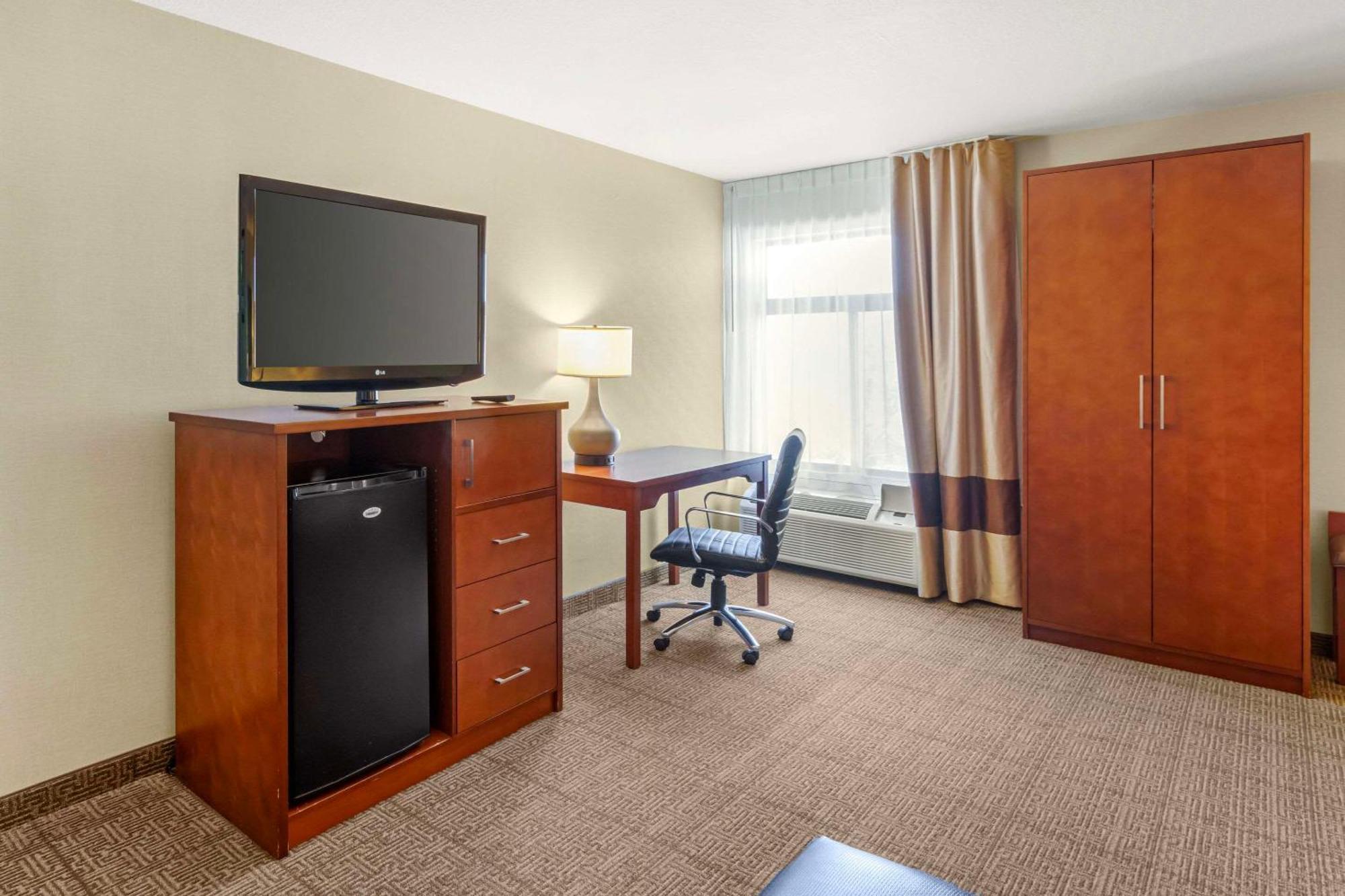 Comfort Inn & Suites Near Fallon Naval Air Station Exteriér fotografie
