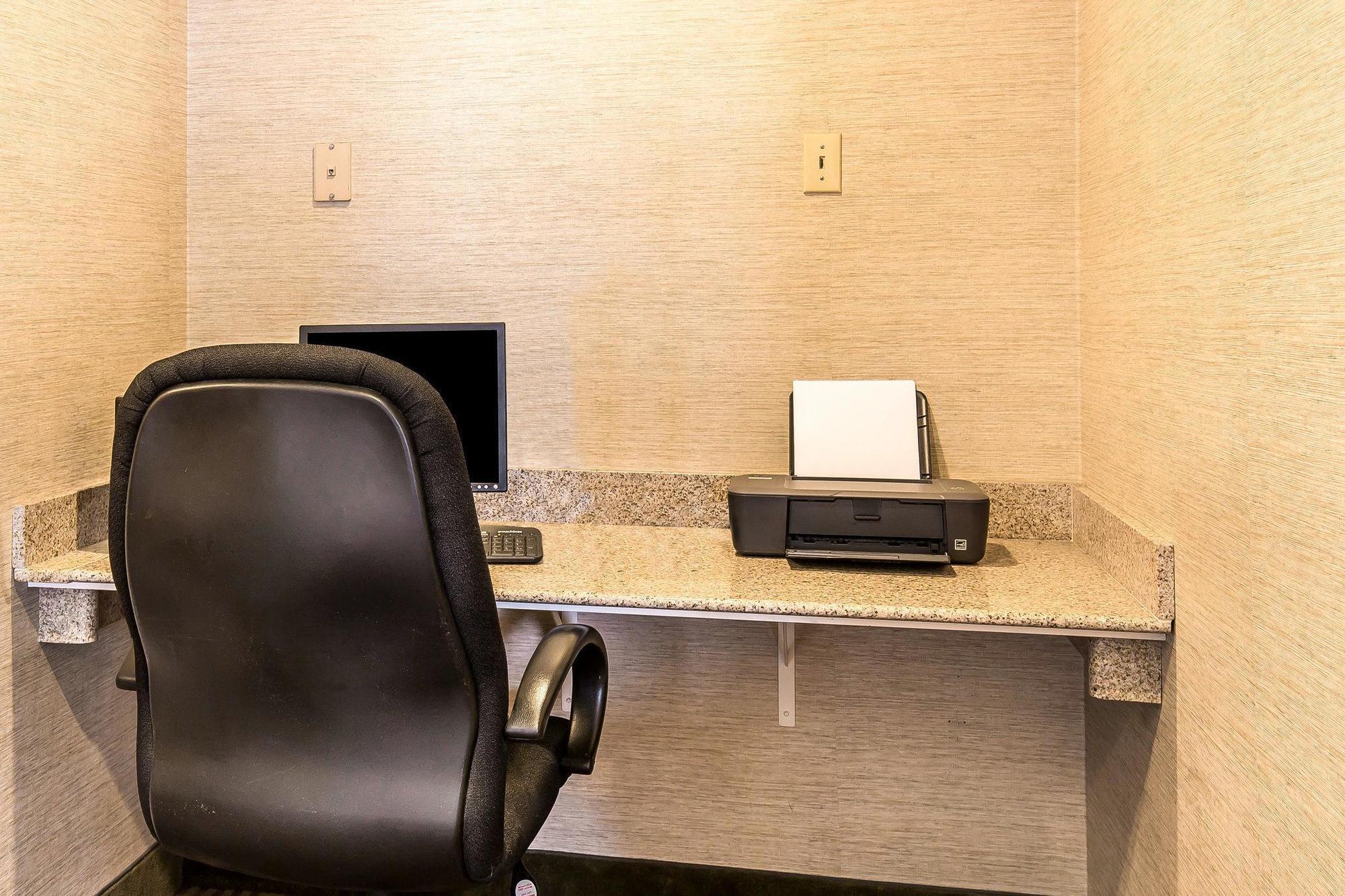 Comfort Inn & Suites Near Fallon Naval Air Station Exteriér fotografie